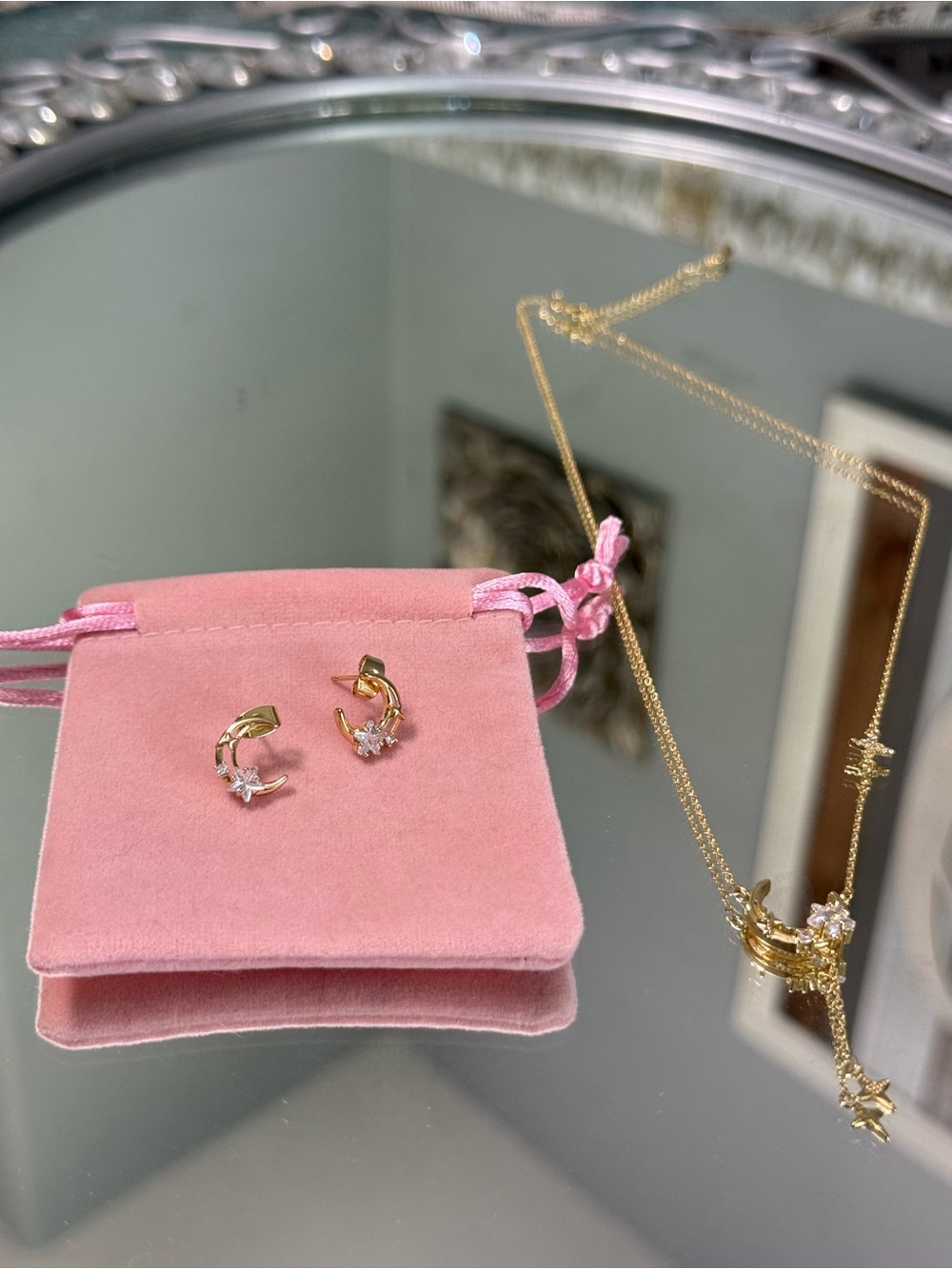 Women's Accessories - Jewelry (Earrings/Necklace)